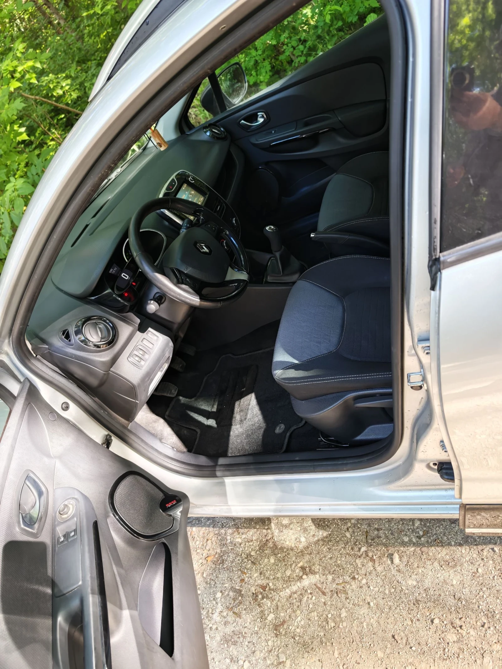 Renault Clio 1.5dci 90к.с. Grandtour На реални 109хил км! , снимка 7 - Автомобили и джипове - 54348913