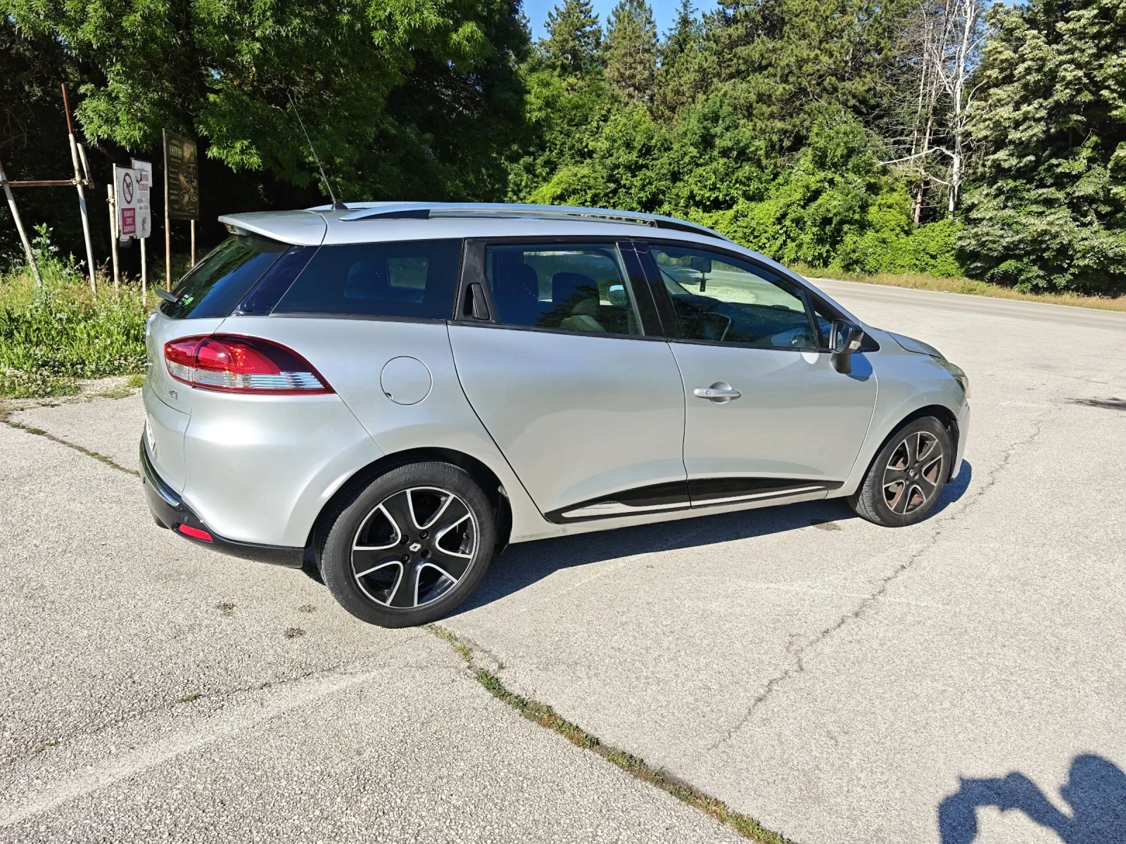 Renault Clio 1.5dci 90к.с. Grandtour На реални 109хил км! , снимка 4 - Автомобили и джипове - 54348913