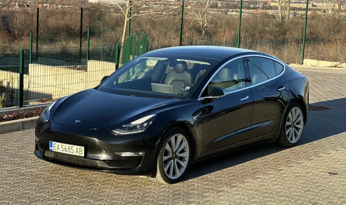 Tesla Model 3