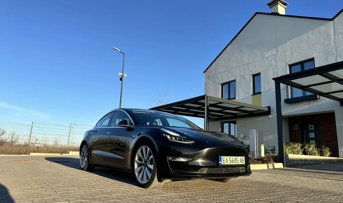 Tesla Model 3, снимка 13 - Автомобили и джипове - 54429744