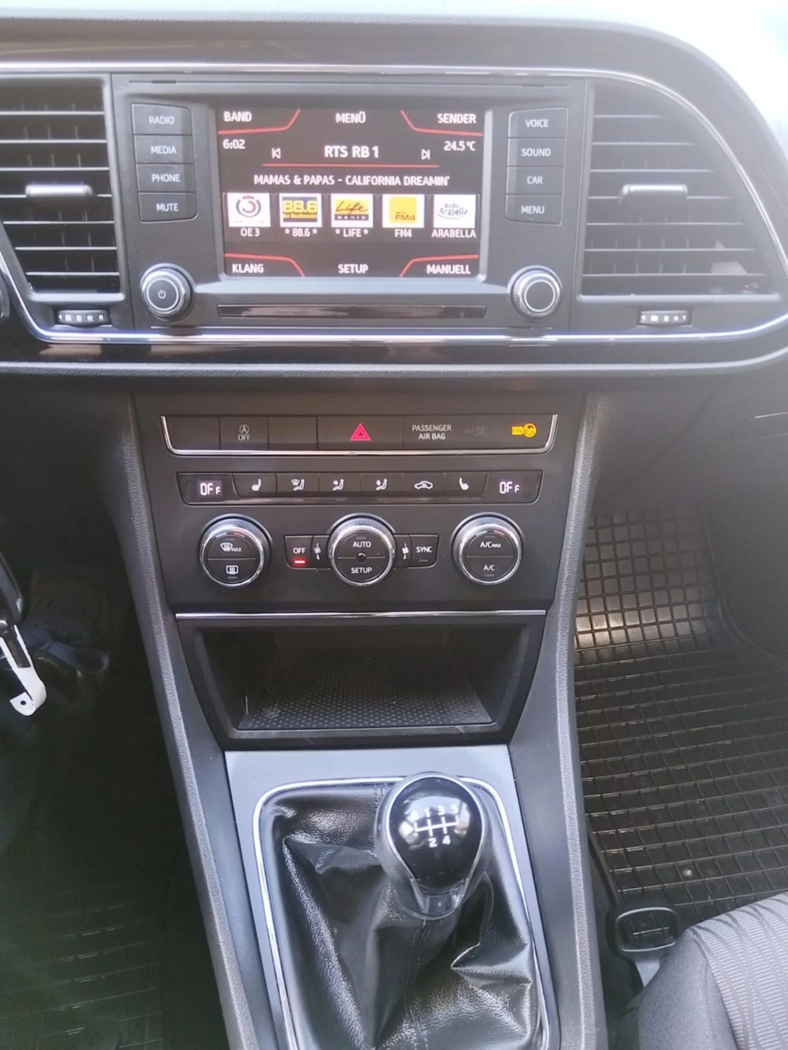 Seat Leon НОВ ВНОС , снимка 6 - Автомобили и джипове - 54932933