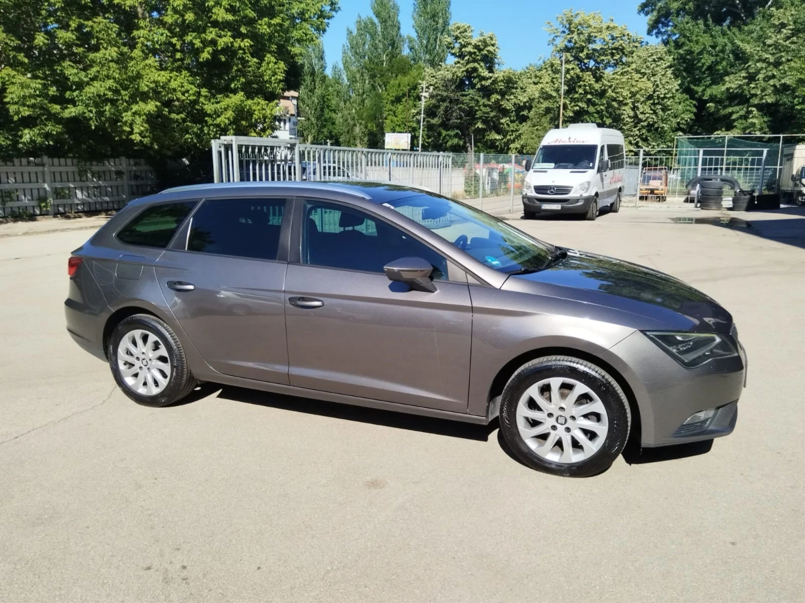 Seat Leon НОВ ВНОС , снимка 2 - Автомобили и джипове - 54932933