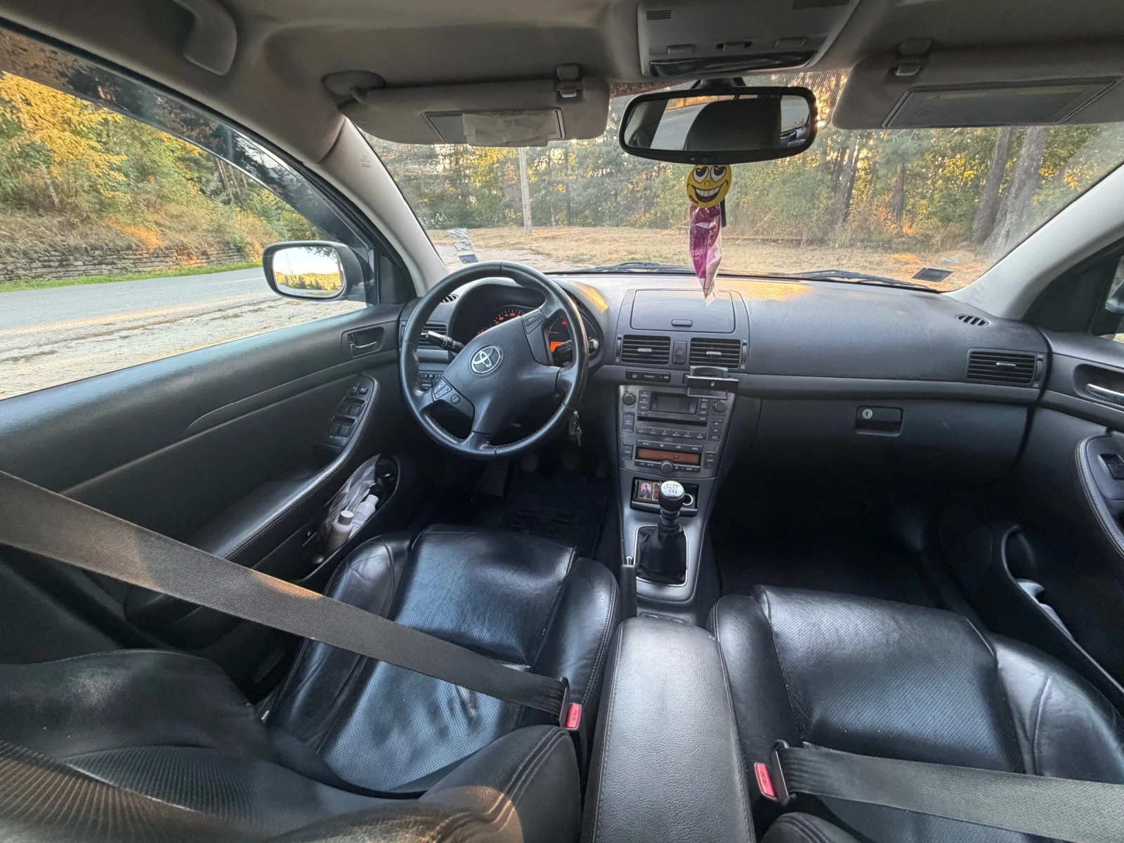 Toyota Avensis, снимка 8 - Автомобили и джипове - 55791743