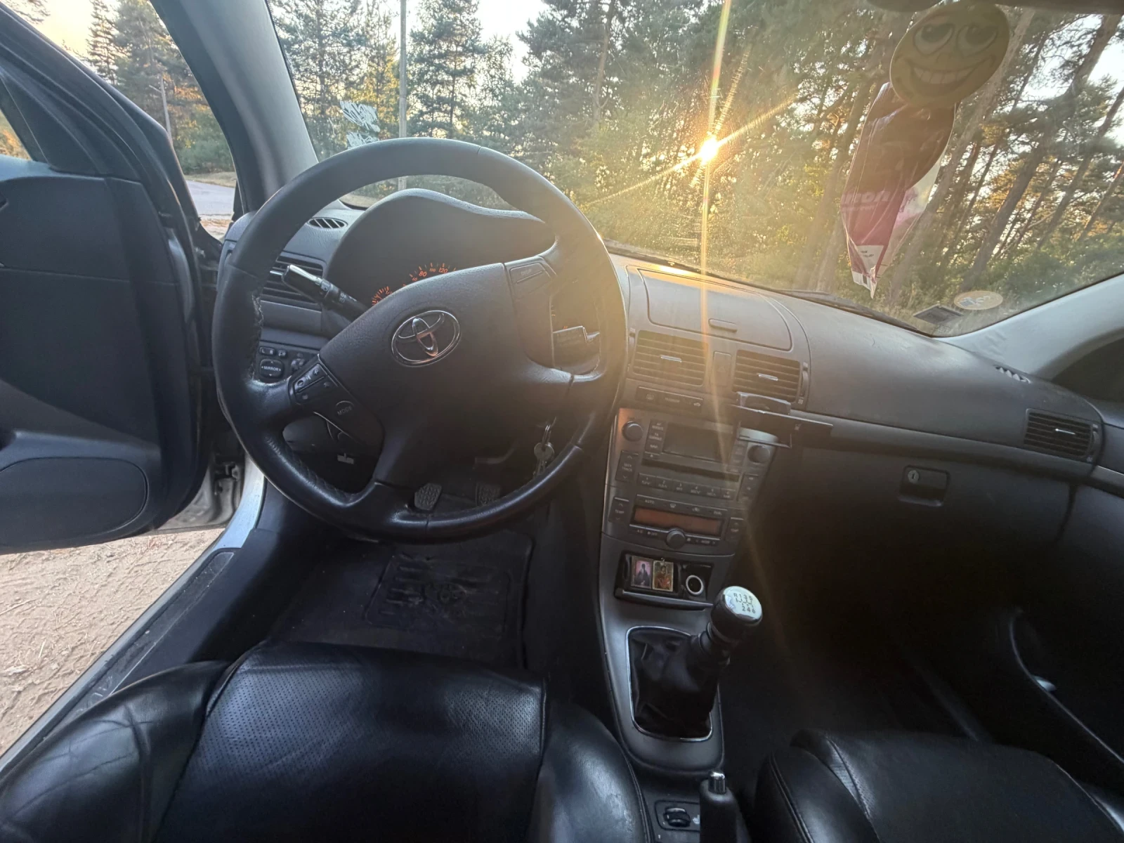 Toyota Avensis, снимка 13 - Автомобили и джипове - 55791743