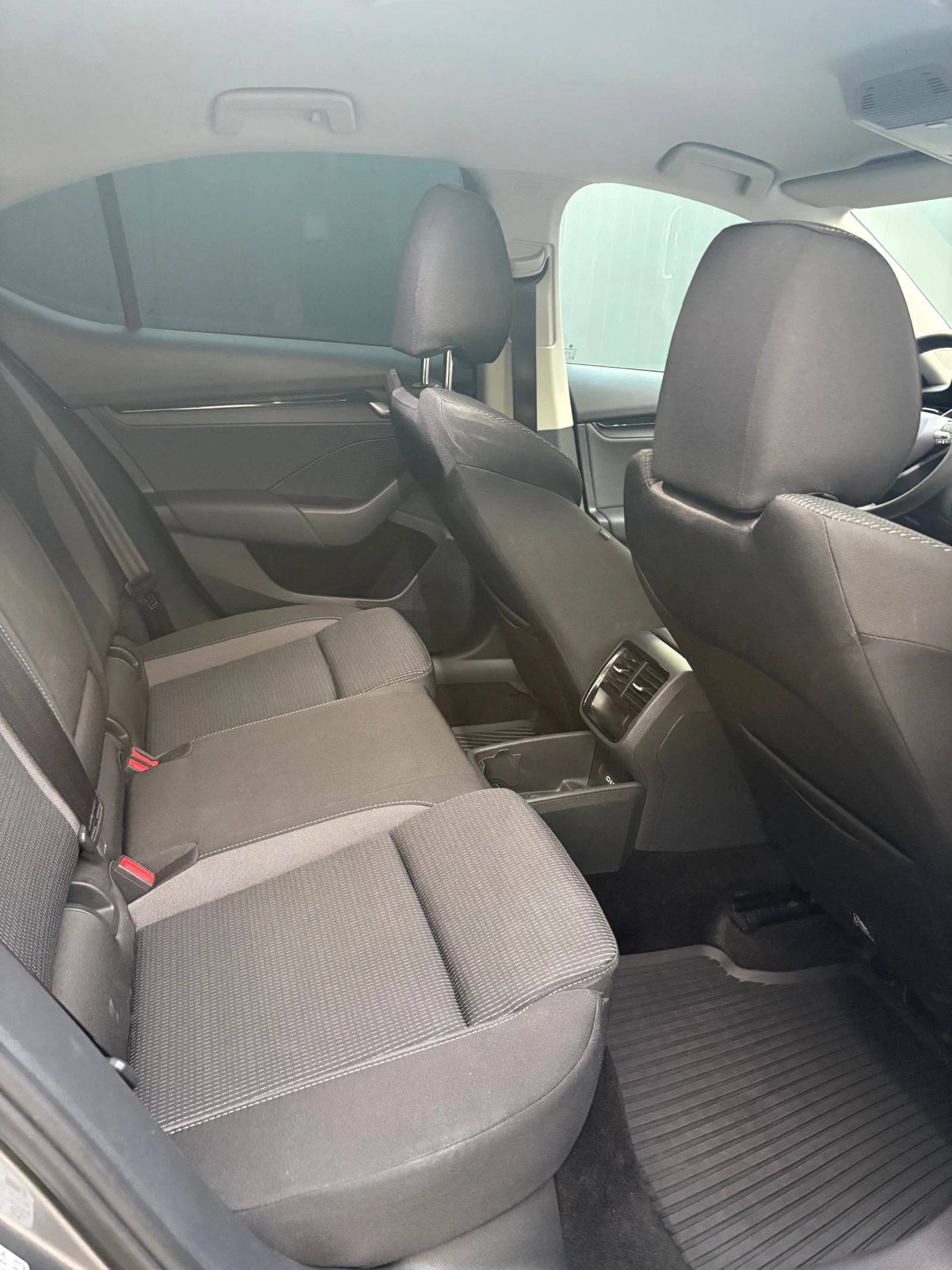 Skoda Octavia Selection, снимка 5 - Автомобили и джипове - 55955417