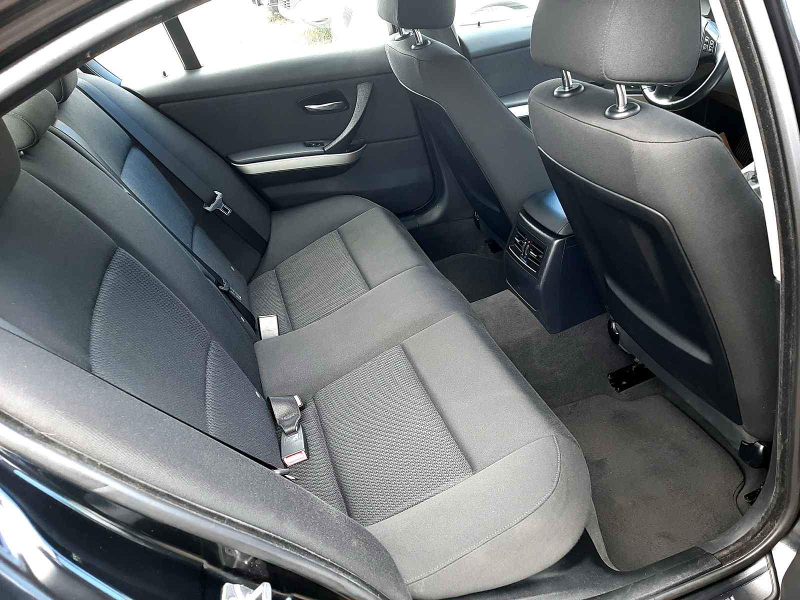 BMW 320 2.0D-FACE-ИТАЛИЯ ! , снимка 16 - Автомобили и джипове - 56233195