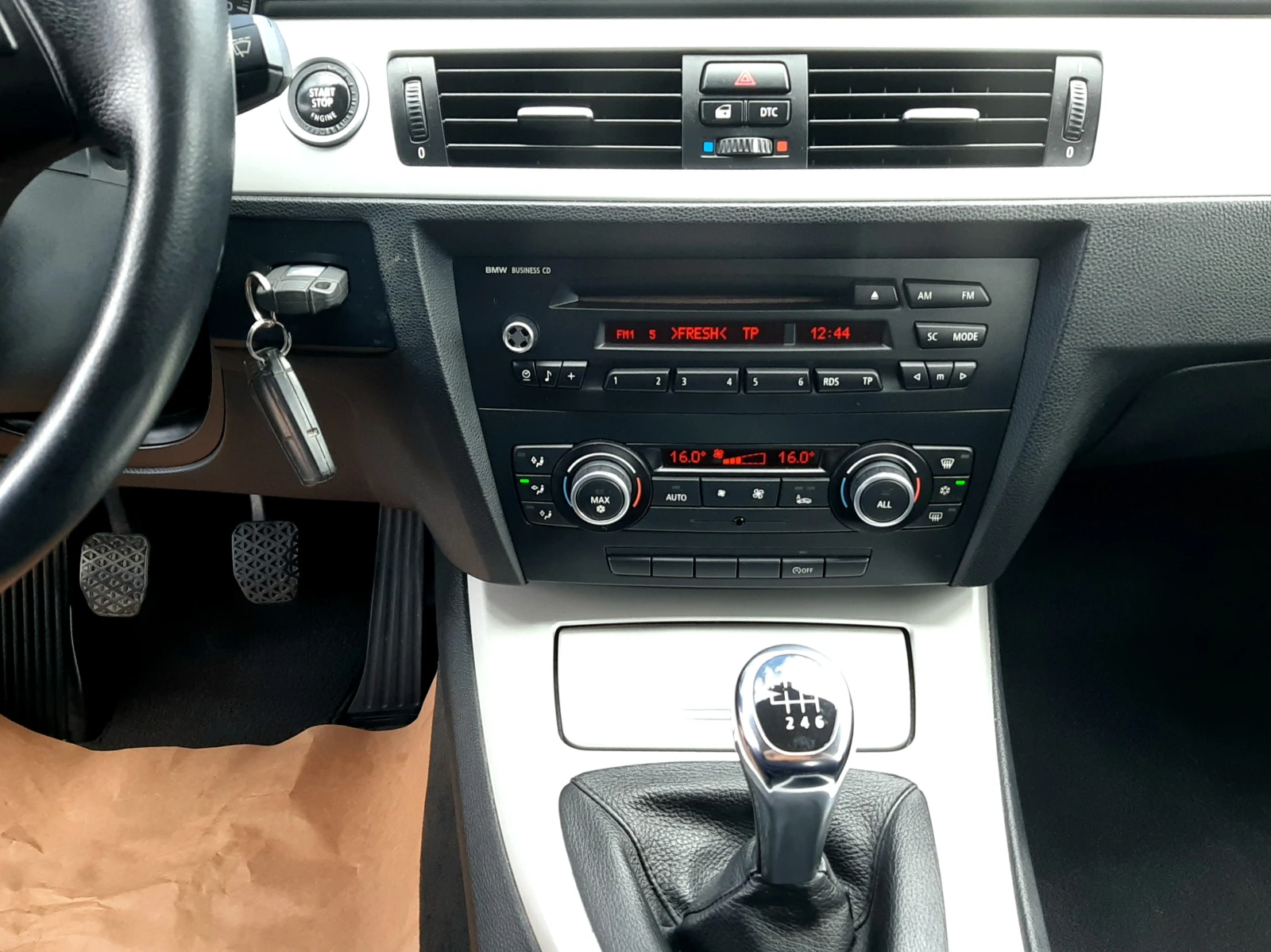 BMW 320 2.0D-FACE-ИТАЛИЯ ! , снимка 14 - Автомобили и джипове - 56233195