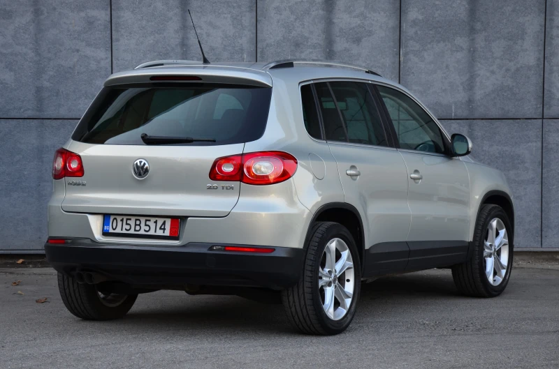 VW Tiguan 2.0 TDI AVTOMAT, снимка 5 - Автомобили и джипове - 51671593