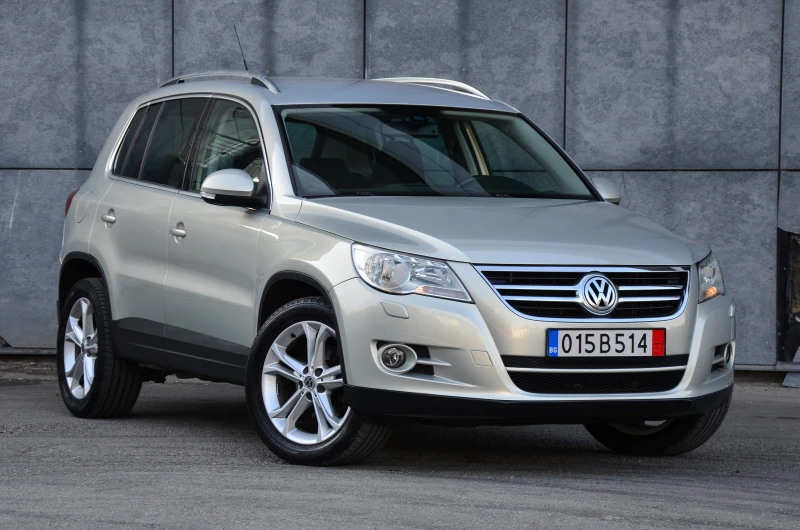 VW Tiguan 2.0 TDI AVTOMAT, снимка 2 - Автомобили и джипове - 51671593