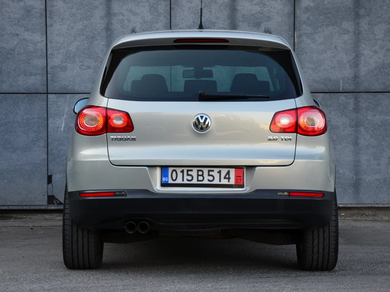 VW Tiguan 2.0 TDI AVTOMAT, снимка 4 - Автомобили и джипове - 51671593