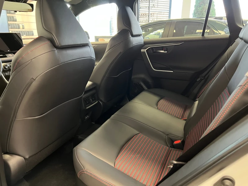 Toyota Rav4 2.5 Plug-in Hybrid Style AWD, снимка 13 - Автомобили и джипове - 52132681