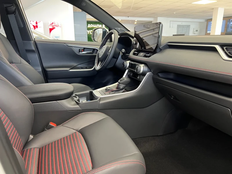 Toyota Rav4 2.5 Plug-in Hybrid Style AWD, снимка 8 - Автомобили и джипове - 52132681