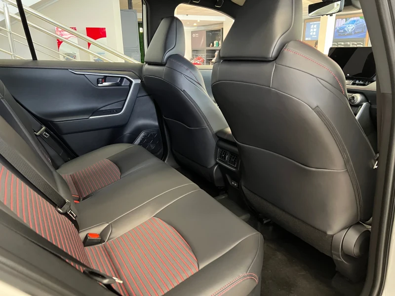 Toyota Rav4 2.5 Plug-in Hybrid Style AWD, снимка 14 - Автомобили и джипове - 52132681