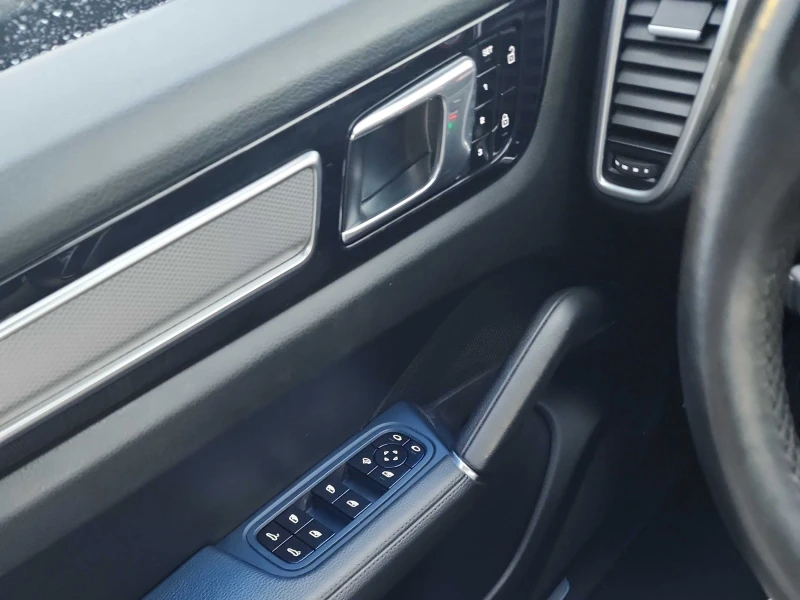 Porsche Cayenne S* FACELIFT* 360КАМЕРА* LANE* ASSIST* ДИСТРОНИК* , снимка 7 - Автомобили и джипове - 52835490