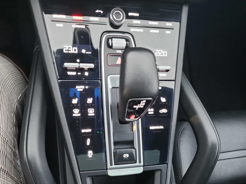 Porsche Cayenne S* FACELIFT* 360КАМЕРА* LANE* ASSIST* ДИСТРОНИК* , снимка 11 - Автомобили и джипове - 52835490