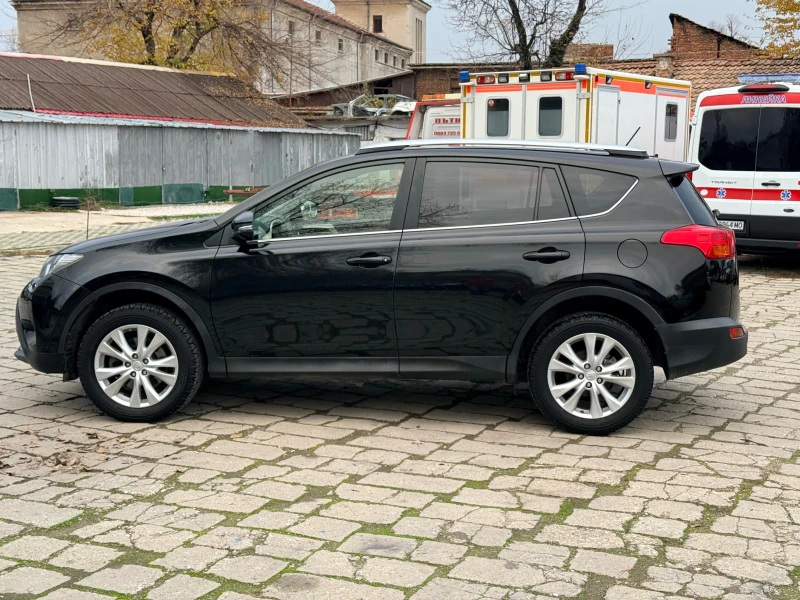 Toyota Rav4 2.2D-4D* 4x4* КАМЕРА* 2 КЛЮЧА* ИТАЛИЯ- БЕЗ РЪЖДА* , снимка 2 - Автомобили и джипове - 52843468