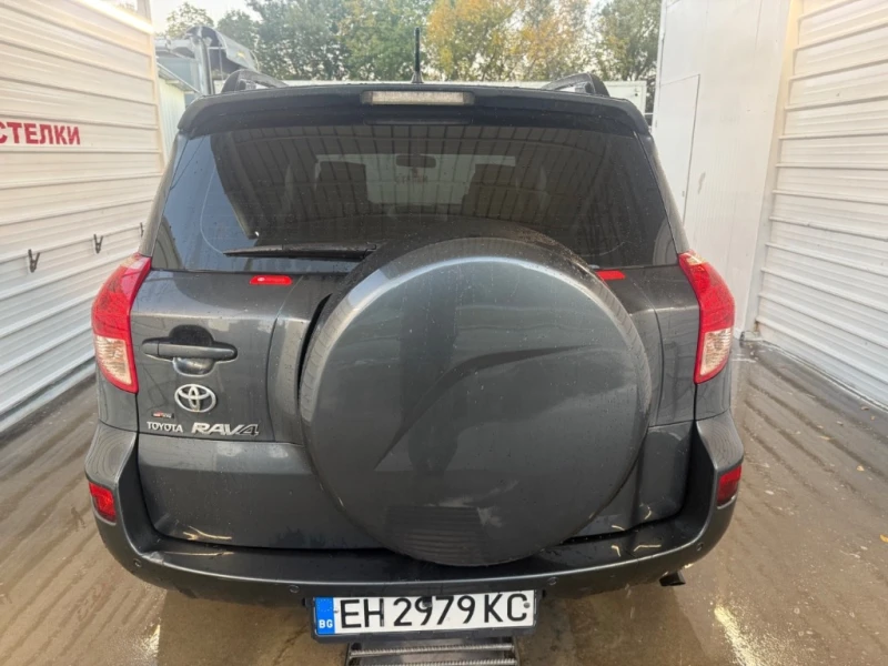 Toyota Rav4 2.2 dcat, снимка 4 - Автомобили и джипове - 53279906