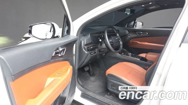 Kia Sportage Hybrid 4x4| КАМЕРА| DIST| ОБДУХ| ПОДГРЕВ НА ВОЛАНА, снимка 4 - Автомобили и джипове - 55803441