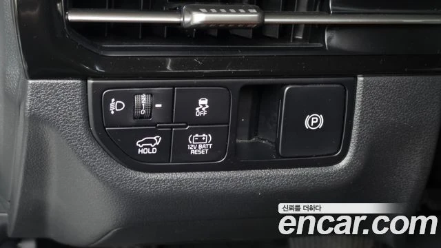 Kia Sportage Hybrid 4x4| КАМЕРА| DIST| ОБДУХ| ПОДГРЕВ НА ВОЛАНА, снимка 12 - Автомобили и джипове - 55803441
