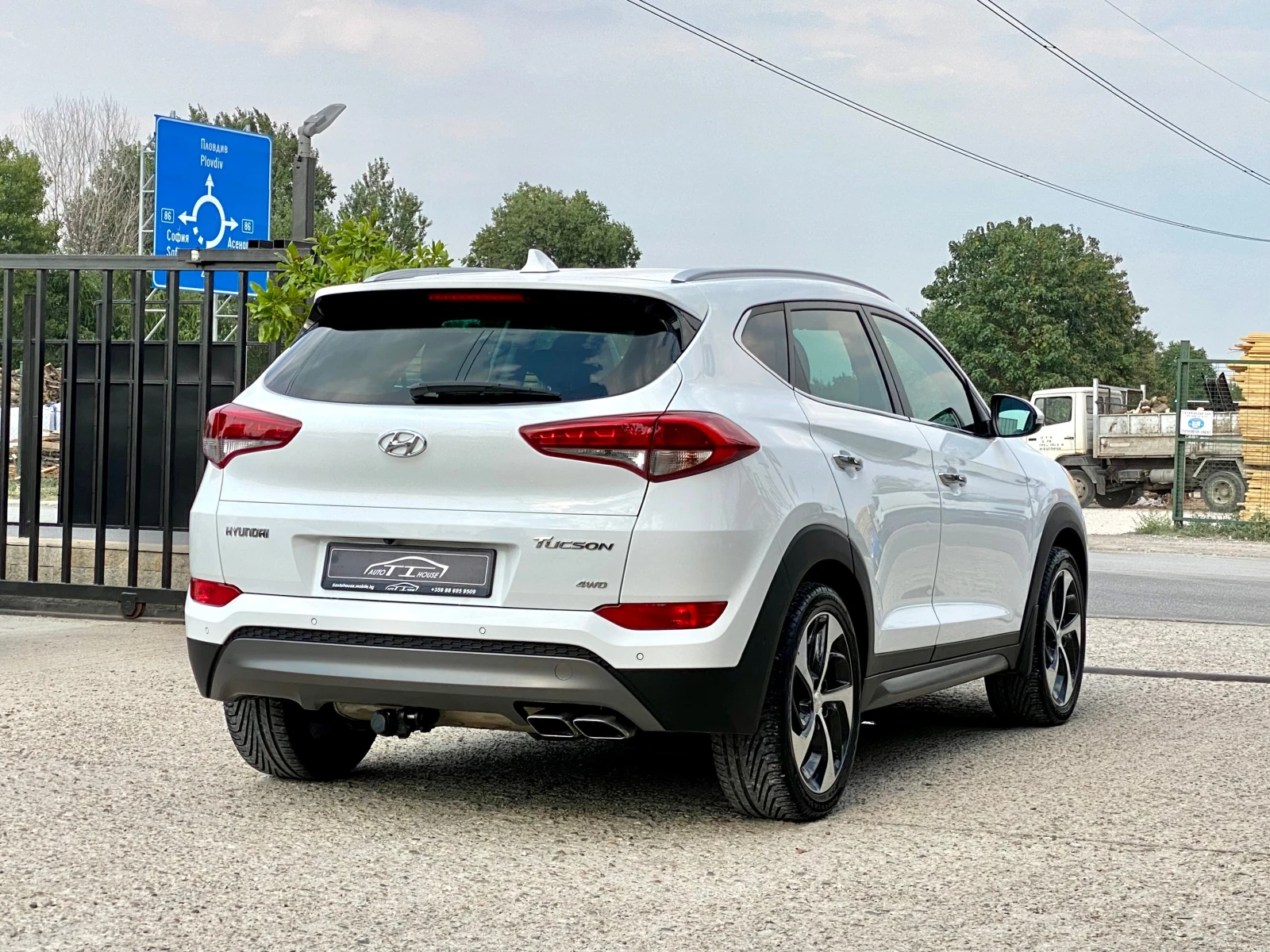 Hyundai Tucson Premium* LPG-PRINS* FULL* КАТО НОВА*  - изображение 2