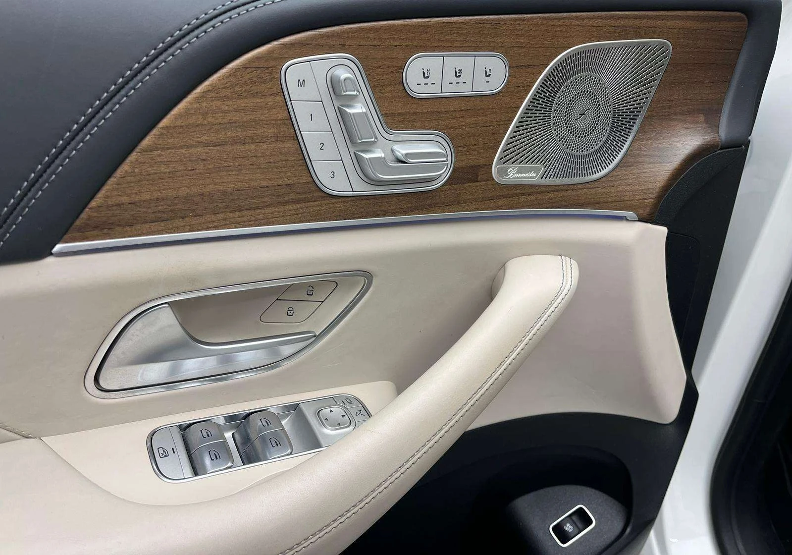 Mercedes-Benz GLS 63 AMG 4Matic+  - изображение 9