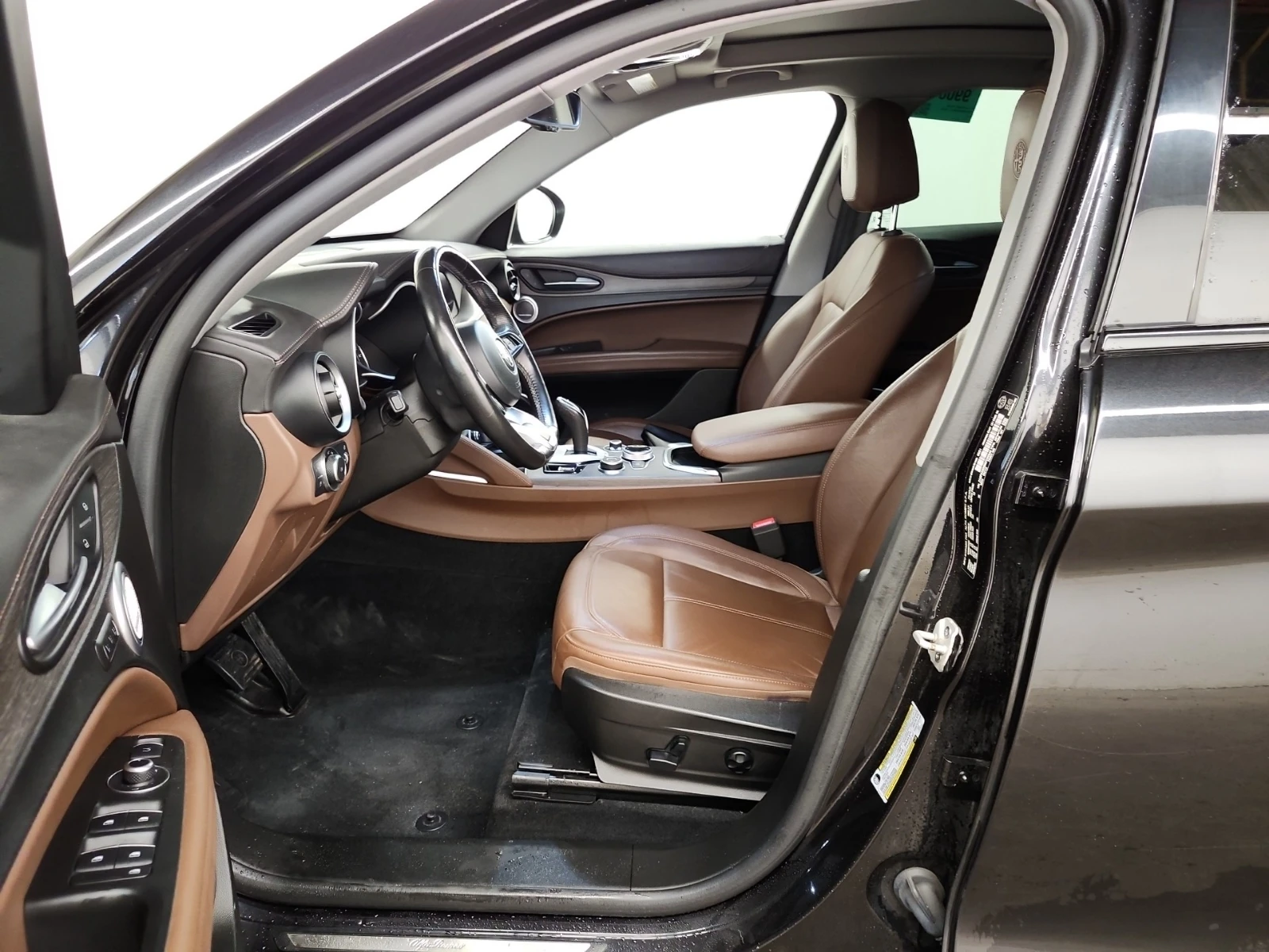 Alfa Romeo Stelvio Тi Q4 AWD 280кс * Възможност за Лизинг* , снимка 7 - Автомобили и джипове - 53775654