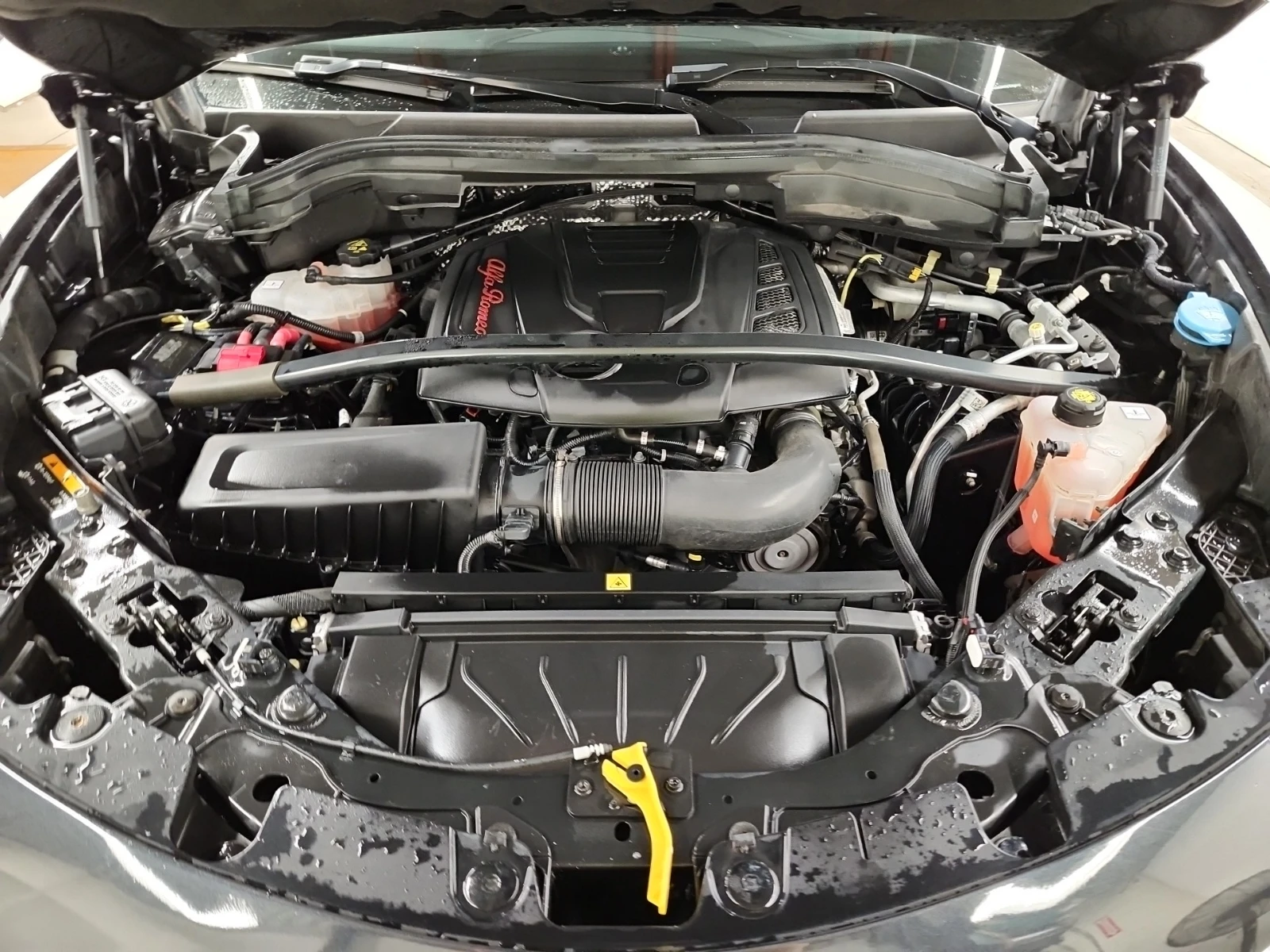 Alfa Romeo Stelvio Тi Q4 AWD 280кс * Възможност за Лизинг* , снимка 17 - Автомобили и джипове - 53775654