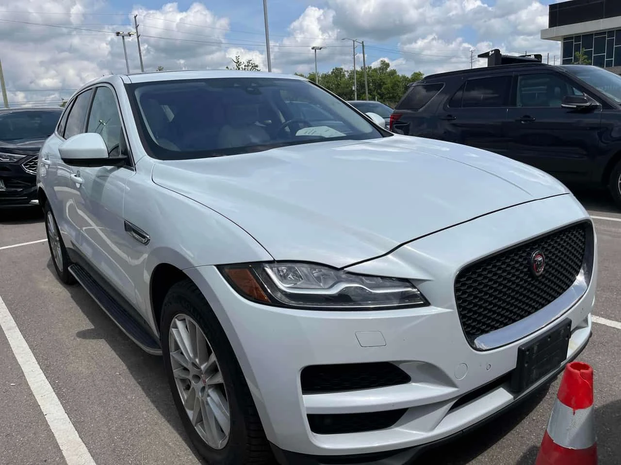 Jaguar F-PACE * 20d Prestige * CARFAX * ЦЕНА ДО БГ, снимка 3 - Автомобили и джипове - 55072587
