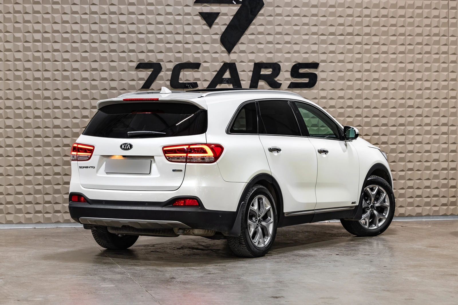 Kia Sorento 2.2 CRDi Limited| Панорама| Infinity Sound| Гаранц, снимка 6 - Автомобили и джипове - 55639282