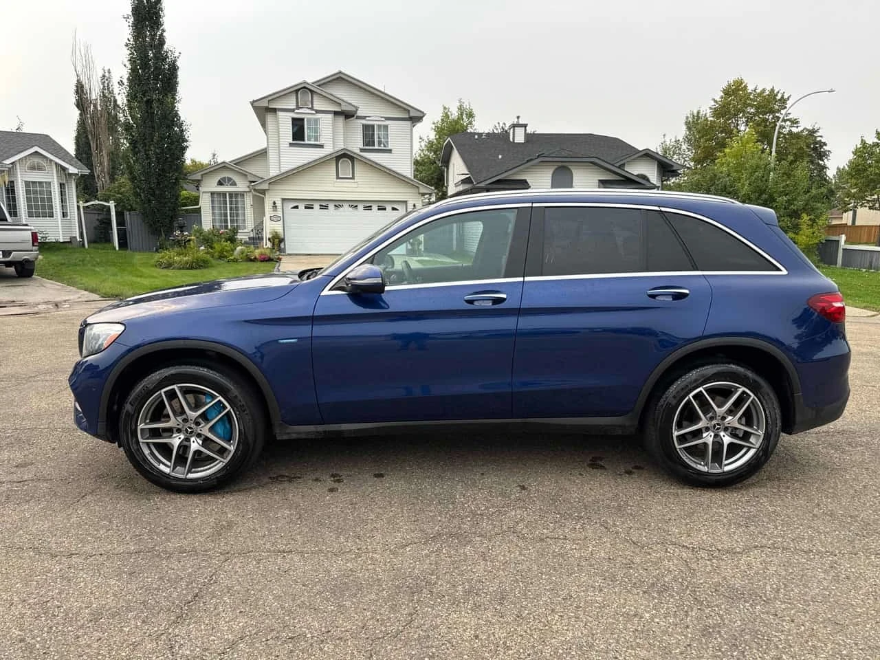 Mercedes-Benz GLC 350 * CARFAX * ОПЦИЯ ЗА ФИНАНСИРАНЕ, снимка 2 - Автомобили и джипове - 55777841