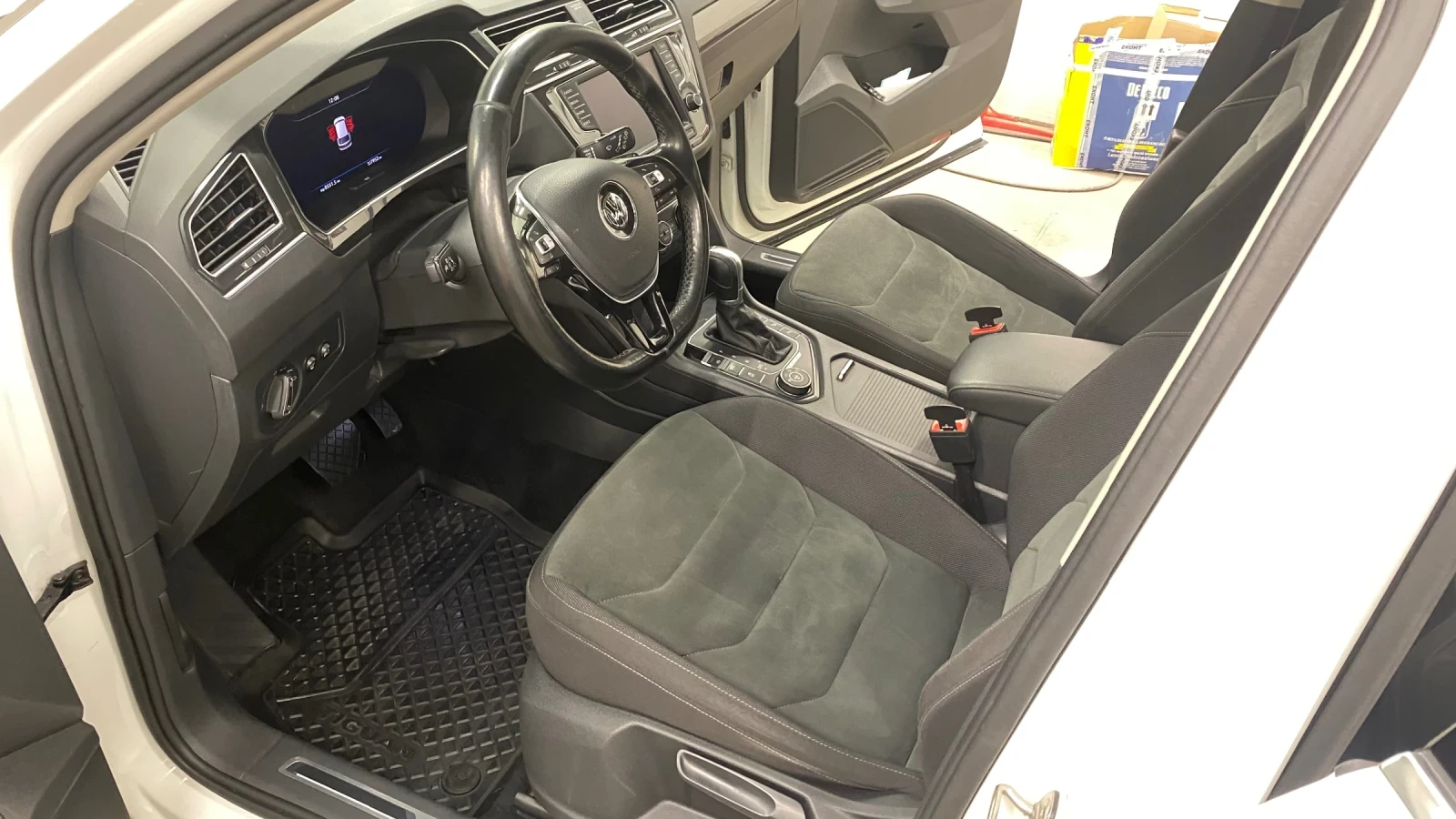 VW Tiguan 2.0 TDI 190 к.с. 4MOTION DSG, снимка 8 - Автомобили и джипове - 55966216