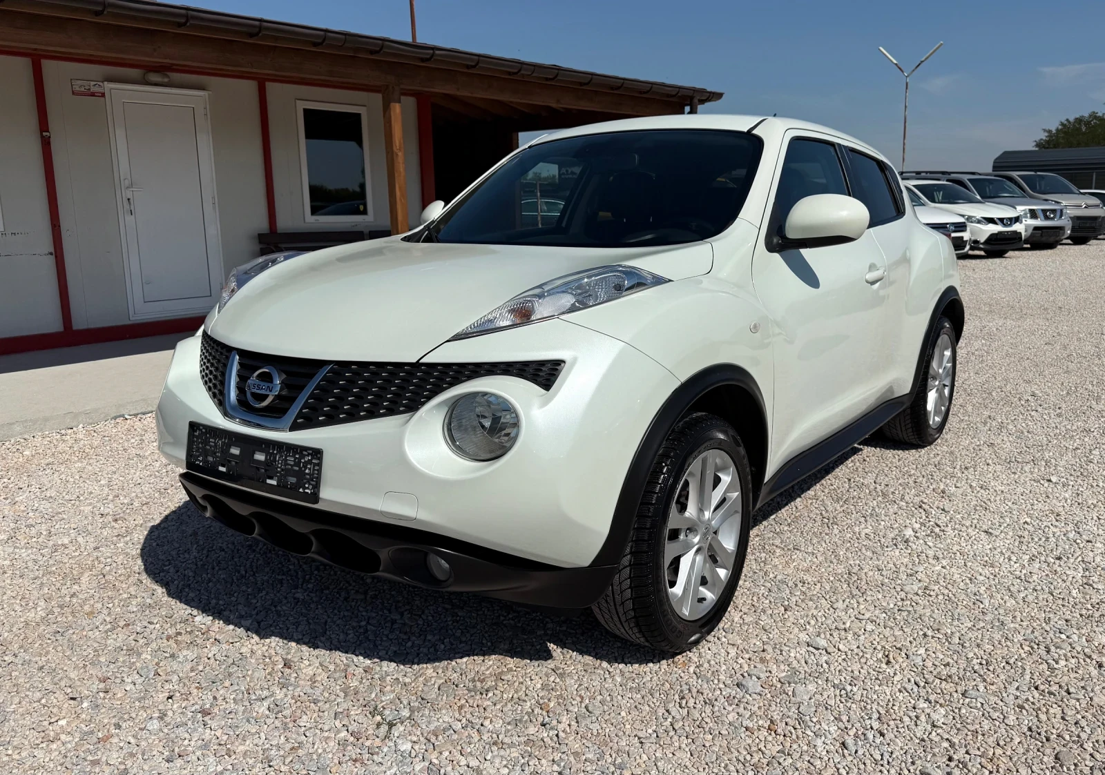 Nissan Juke 1.6i* 4x4* AUTOMATIC* FULL OPTION* 