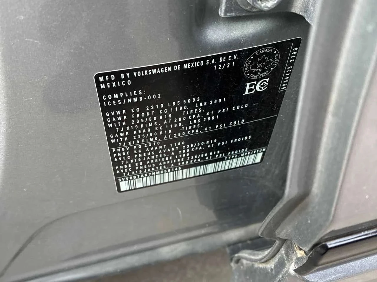 VW Tiguan, снимка 11 - Автомобили и джипове - 56690901