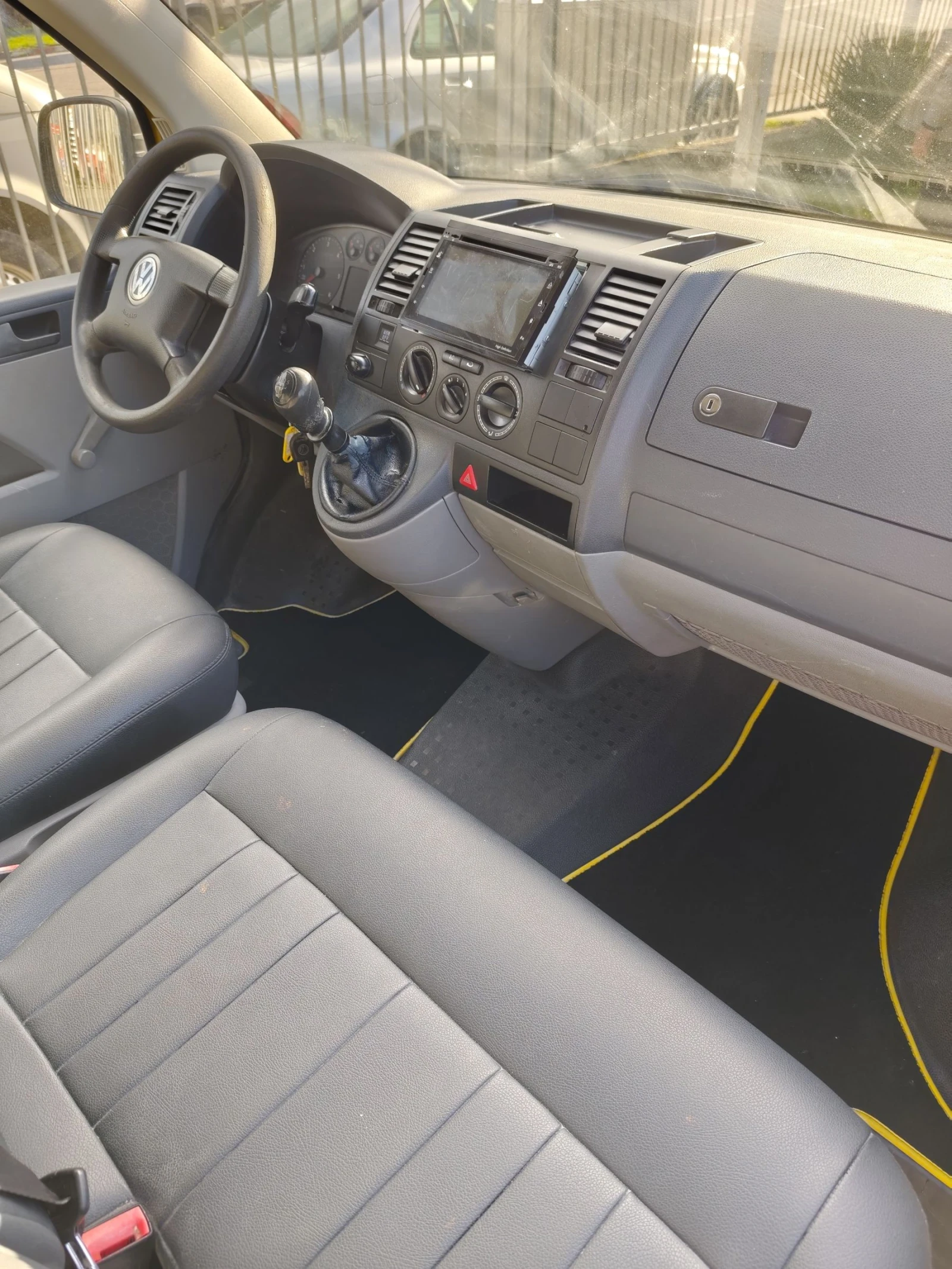 VW Transporter 1.9  TDi klimatik - изображение 2