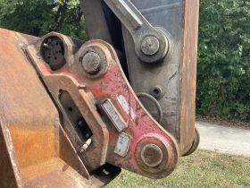 Багер Volvo EC240BNLC, снимка 8