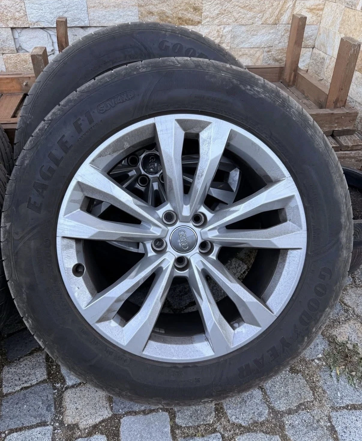 Гуми с джанти Goodyear 255/55R19, снимка 2 - Гуми и джанти - 54368743