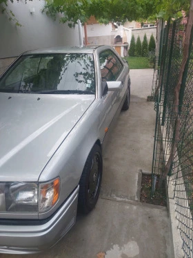 Mercedes-Benz E 200 Купе, снимка 5