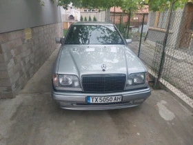 Mercedes-Benz E 200 Купе, снимка 1