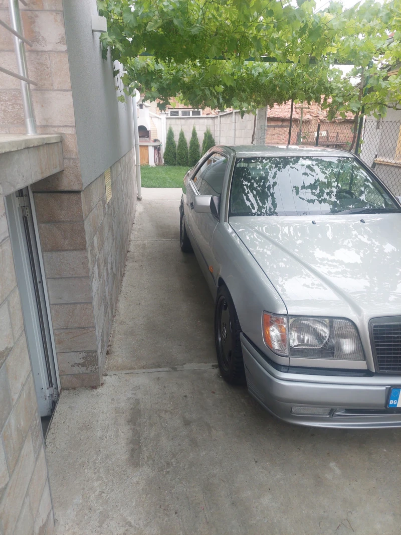 Mercedes-Benz 124 Купе, снимка 4 - Автомобили и джипове - 46660161