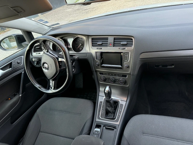 VW Golf 1.6 TDI Bluemotion, снимка 6 - Автомобили и джипове - 46802493