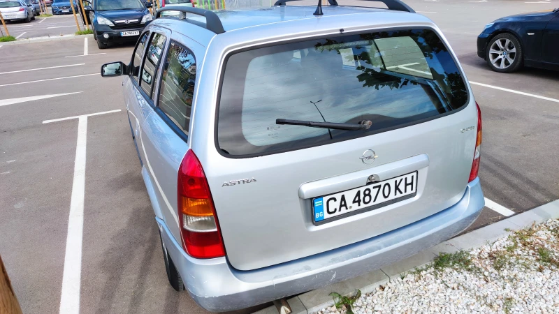 Opel Astra КАРАВАН, снимка 3 - Автомобили и джипове - 47389476