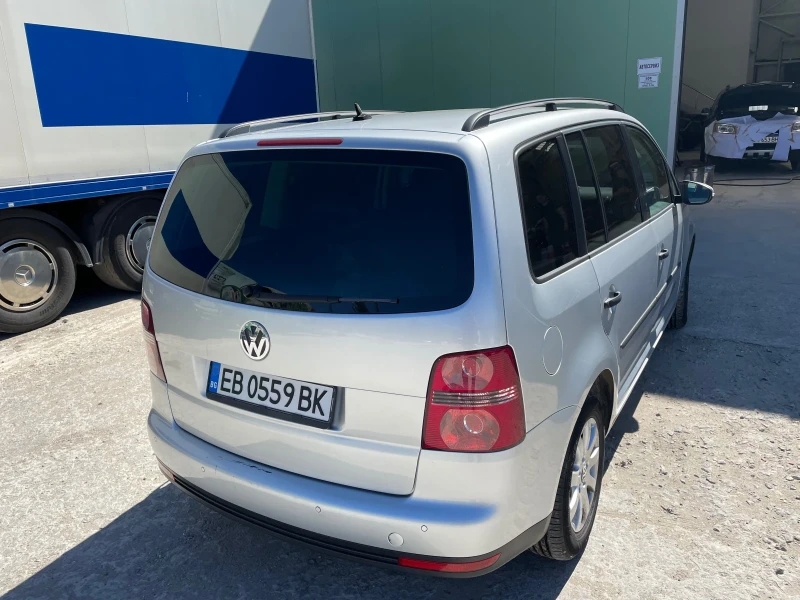 VW Touran 1.9, снимка 4 - Автомобили и джипове - 47778331