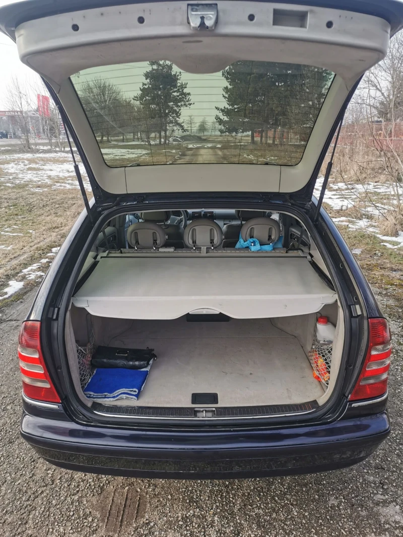 Mercedes-Benz C 270 Avantgarde, снимка 9 - Автомобили и джипове - 49291639