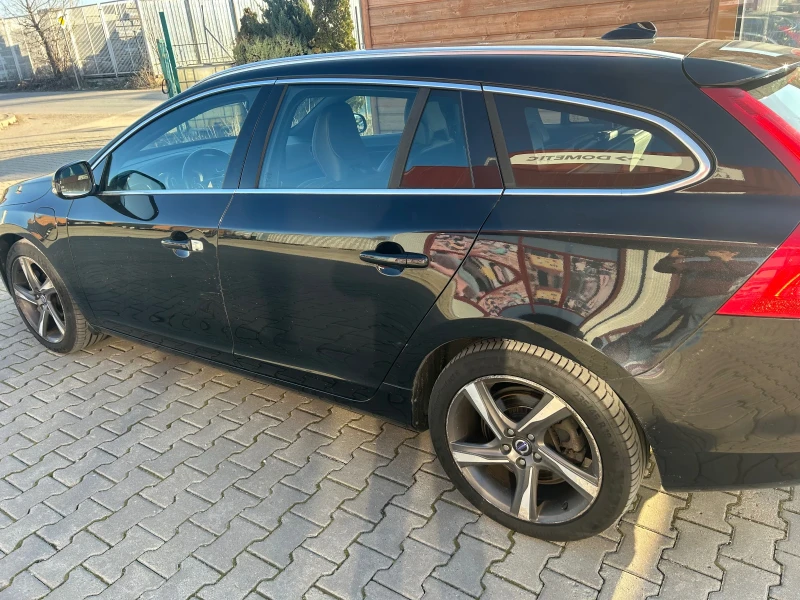 Volvo V60 2, 4 АWD/D6, plug in hybrid/280 к.с, снимка 7 - Автомобили и джипове - 49363464