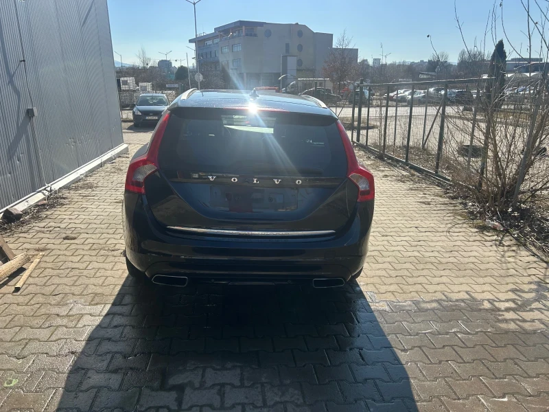 Volvo V60 2, 4 АWD/D6, plug in hybrid/280 к.с, снимка 5 - Автомобили и джипове - 49363464