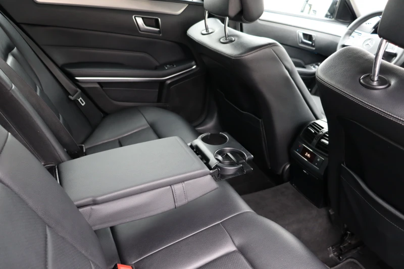 Mercedes-Benz E 300 Ambition BLUETEC, снимка 8 - Автомобили и джипове - 52568193