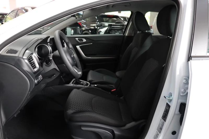 Kia Ceed 1.5/T-GDI/140HP/DCT/NAVI/CAM/CARPLAY/LED/278f, снимка 9 - Автомобили и джипове - 50820099