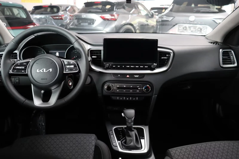 Kia Ceed 1.5/T-GDI/140HP/DCT/NAVI/CAM/CARPLAY/LED/278f, снимка 11 - Автомобили и джипове - 50820099