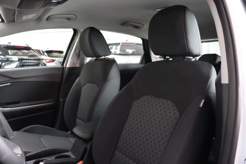 Kia Ceed 1.5/T-GDI/140HP/DCT/NAVI/CAM/CARPLAY/LED/278f, снимка 15 - Автомобили и джипове - 50820099