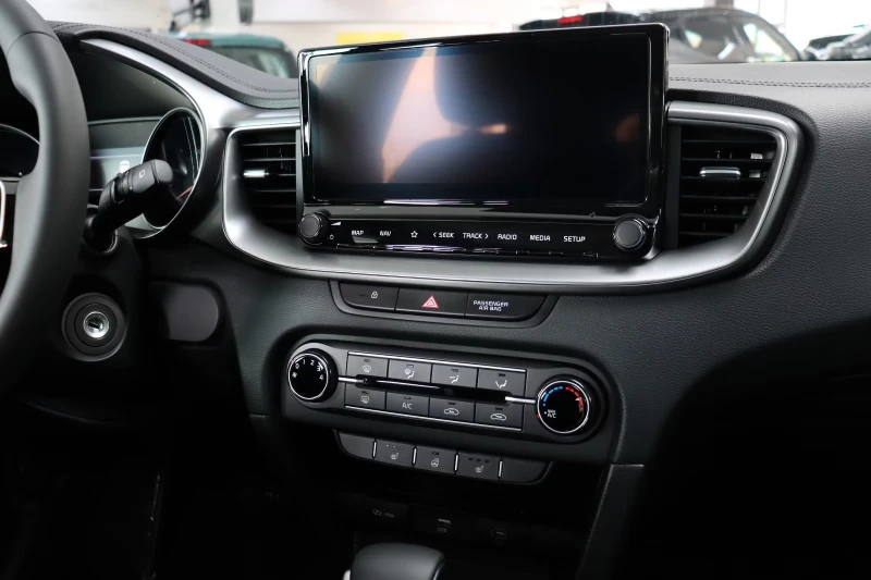 Kia Ceed 1.5/T-GDI/140HP/DCT/NAVI/CAM/CARPLAY/LED/278f, снимка 14 - Автомобили и джипове - 50820099